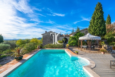 House for sale in BANNE  - 8 rooms - 163 m&sup2; 