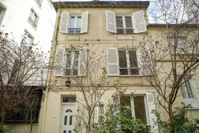 Apartment for sale in PARIS 17EME  - 3 rooms - 71 m&sup2; 