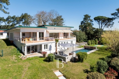 House for sale in SEIGNOSSE  - 6 rooms - 300 m&sup2; 