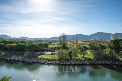 Apartment for sale in MARSEILLE 8EME  - 5 rooms - 139 m&sup2; 