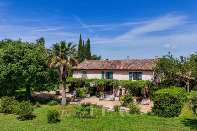 House for sale in ST-RÉMY-DE-PROVENCE  - 12 rooms - 840 m&sup2; 