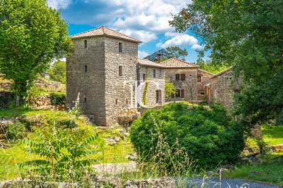 House for sale in LES VANS  - 14 rooms - 305 m&sup2; 