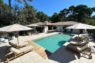 House for sale in LA TESTE-DE-BUCH  - 6 rooms - 180 m&sup2; 