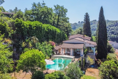 House for sale in VALBONNE  - 5 rooms - 150 m&sup2; 