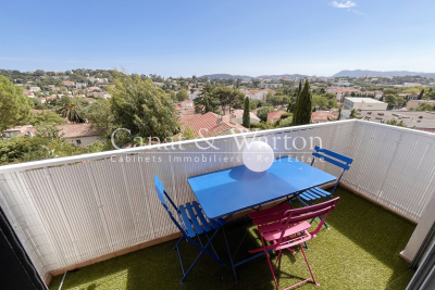 Apartment for sale in TOULON  - 3 rooms - 64 m&sup2; 