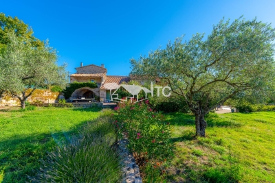 House for sale in LES VANS  - 9 rooms - 286 m&sup2; 