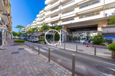 Apartment for sale in CANNES  - 1 rooms - 47 m&sup2; 