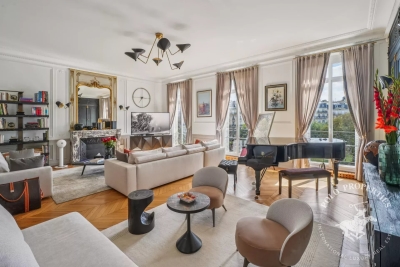Apartment for sale in PARIS 16EME  - 6 rooms - 276 m&sup2; 