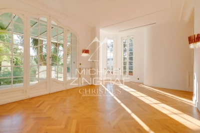 Apartment for sale in MARSEILLE 8EME  - 8 rooms - 280 m&sup2; 