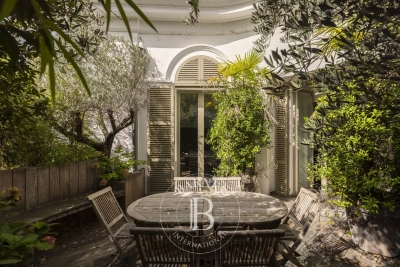 Apartment for sale in NEUILLY SUR SEINE  - 5 rooms - 191 m&sup2; 