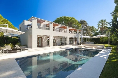 House for sale in ST-JEAN-CAP-FERRAT  - 5 rooms - 412 m&sup2; 
