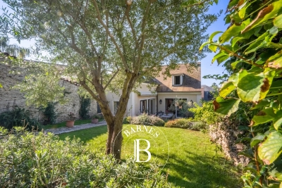 House for sale in LA CELLE ST CLOUD  - 9 rooms - 298 m&sup2; 