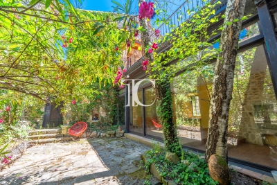 House for sale in LES VANS  - 9 rooms - 225 m&sup2; 