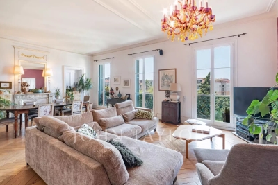 Apartment for sale in NICE  - 7 rooms - 213 m&sup2; 