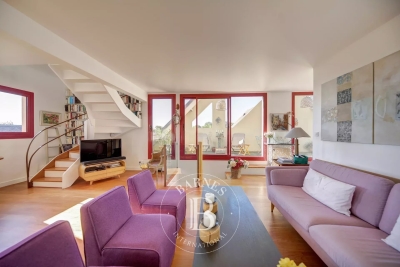 Apartment for sale in VERSAILLES  - 6 rooms - 155 m&sup2; 