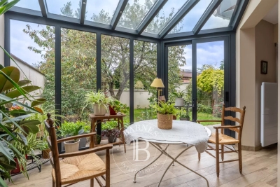 House for sale in LE CHESNAY-ROCQUENCOURT  - 10 rooms - 272 m&sup2; 