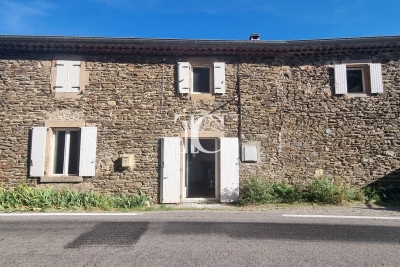 House for sale in GRAVIERES  - 6 rooms - 138 m&sup2; 