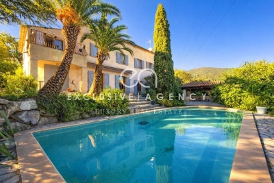 House for sale in GRASSE  - 6 rooms - 190 m&sup2; 