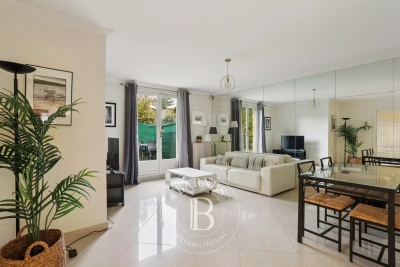 Apartment for sale in VERSAILLES  - 3 rooms - 70 m&sup2; 