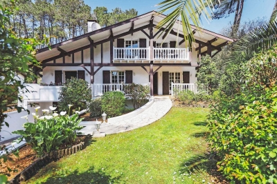 House for sale in HOSSEGOR  - 7 rooms - 220 m&sup2; 