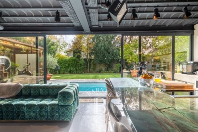 House for sale in LE CHESNAY-ROCQUENCOURT  - 8 rooms - 327 m&sup2; 