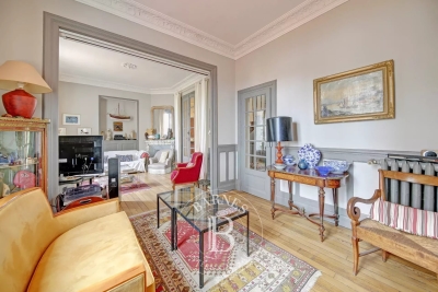 House for sale in VERSAILLES  - 7 rooms - 223 m&sup2; 