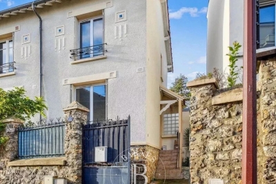 House for sale in VERSAILLES  - 5 rooms - 88 m&sup2; 