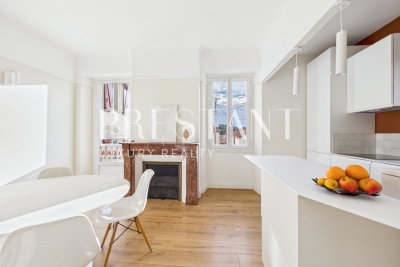 Apartment for sale in BIARRITZ  - 6 rooms - 95 m&sup2; 