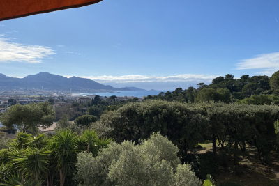 Apartment for sale in MARSEILLE 8EME  - 2 rooms - 94 m&sup2; 