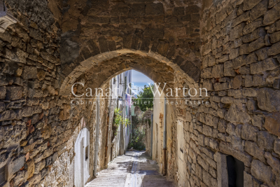 Apartment for sale in HYÈRES  - 3 rooms - 172 m&sup2; 