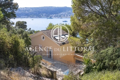 House for sale in ST-JEAN-CAP-FERRAT  - 6 rooms - 158 m&sup2; 