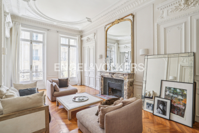 Apartment for sale in PARIS 8EME  - 7 rooms - 289 m&sup2; 