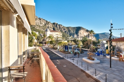 Apartment for sale in BEAULIEU-SUR-MER  - 4 rooms - 98 m&sup2; 