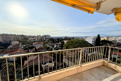 Apartment for sale in JUAN-LES-PINS  - 3 rooms - 85 m&sup2; 