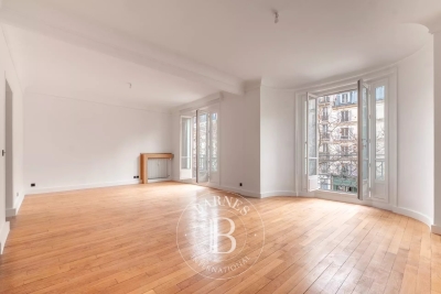 Apartment for sale in PARIS 7EME  - 5 rooms - 116 m&sup2; 