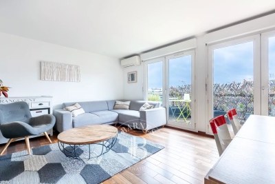 Apartment for sale in BOULOGNE BILLANCOURT  - 5 rooms - 95 m&sup2; 
