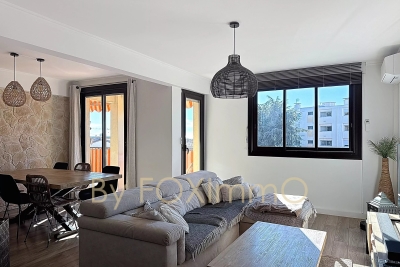 Apartment for sale in CAGNES-SUR-MER  - 4 rooms - 77 m&sup2; 