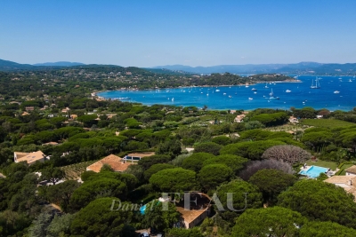 House for sale in ST-TROPEZ  - 7 rooms - 300 m&sup2; 