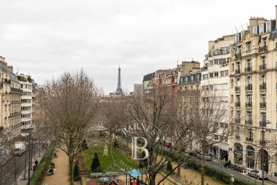 Apartment for sale in PARIS 15EME  - 4 rooms - 108 m&sup2; 