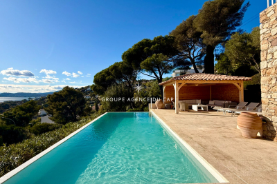 House for sale in LES ISSAMBRES  - 6 rooms - 160 m&sup2; 