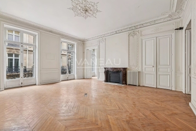 Apartment for sale in PARIS 8EME  - 9 rooms - 269 m&sup2; 