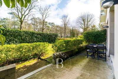 Apartment for sale in NEUILLY SUR SEINE  - 2 rooms - 60 m&sup2; 