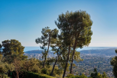 House for sale in ST-PAUL-DE-VENCE  - 5 rooms - 141 m&sup2; 