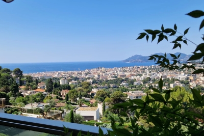 Apartment for sale in LE CANNET  - 4 rooms - 185 m&sup2; 